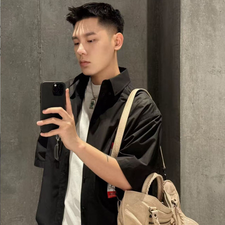발렌시아가 반팔셔츠 222